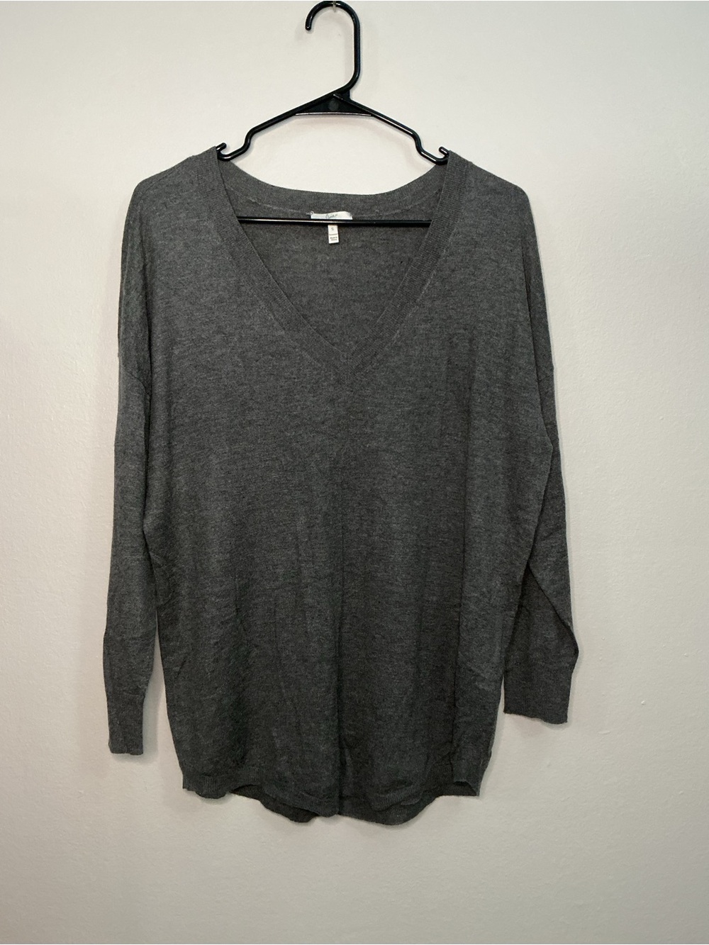 Wool / cashmere blend Joie Cheyanne Charcoal Grey V-Neck Sweater
